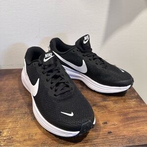 Nike Black and White Athletic Sneakers